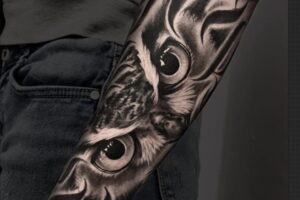 Blackwork tattoo montreal